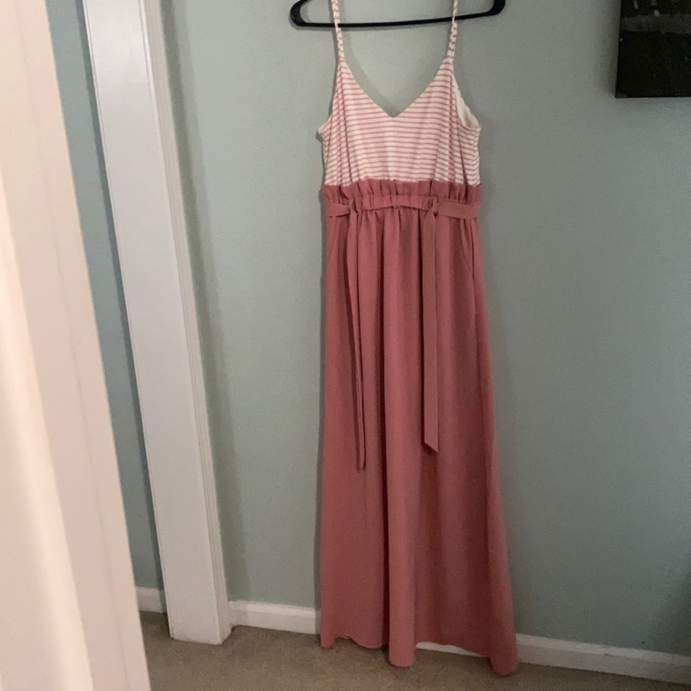 Maxi Main Strip dress with tie front and pockets - size small